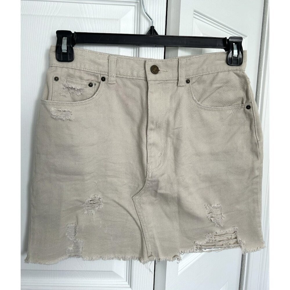 BDG Urban Outfitter Denim Distressed Mini Skirt Raw Hem in Natural Size M